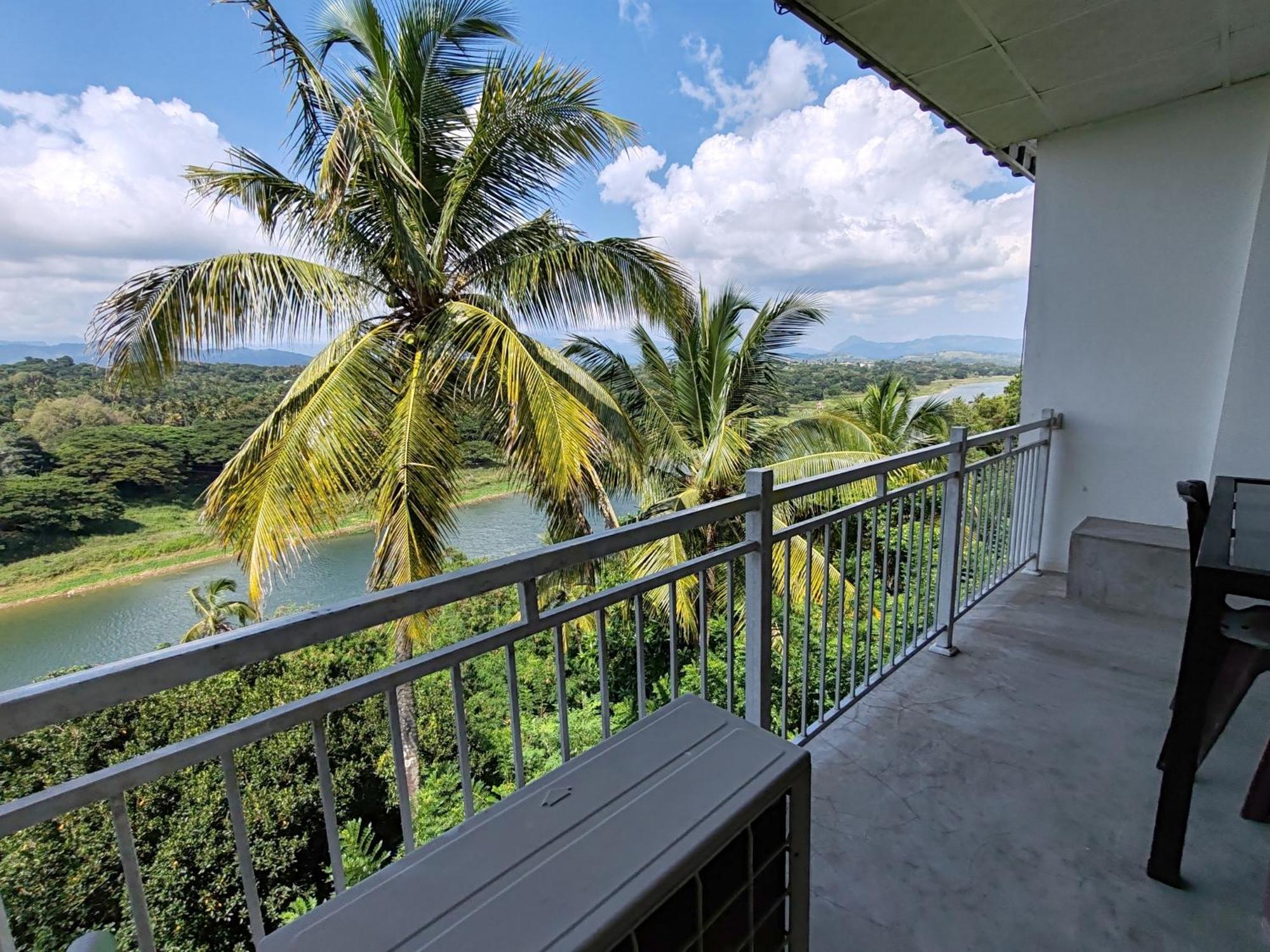 Mahaweli View Inn Kandy Extérieur photo