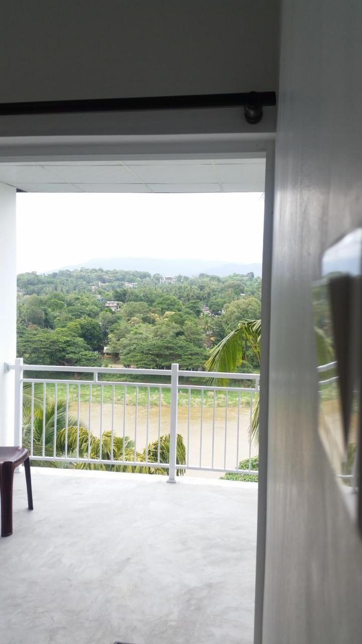 Mahaweli View Inn Kandy Extérieur photo