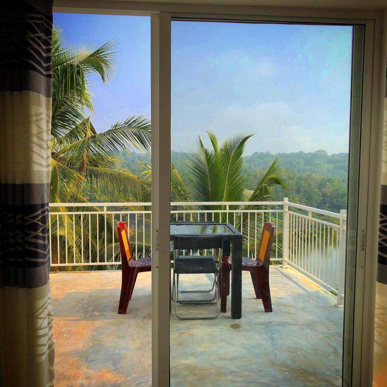 Mahaweli View Inn Kandy Extérieur photo
